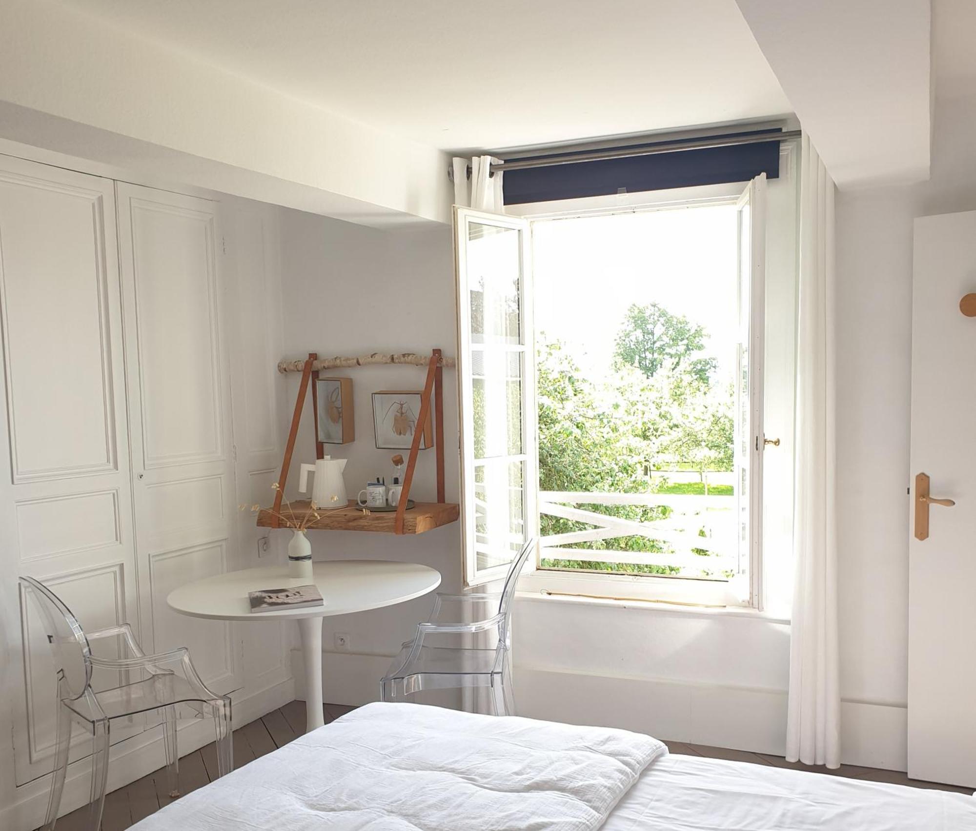 Par Hasard Ou Pas Bed & Breakfast Saint-Martin-aux-Chartrains Exterior photo